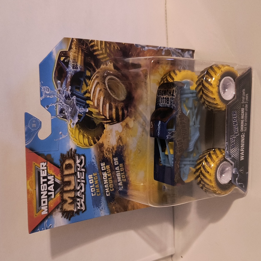 B22  monster jam Blue Thunder Mud Blasters